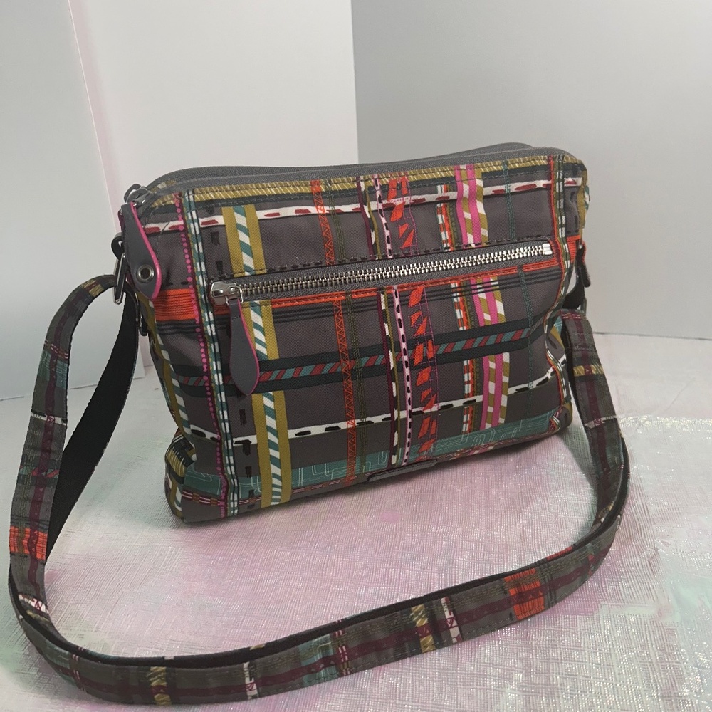 Vera Bradley 3 pocket crossbody paid bag